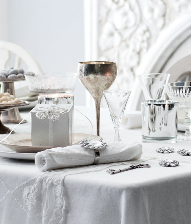 original style-vintage table decoration