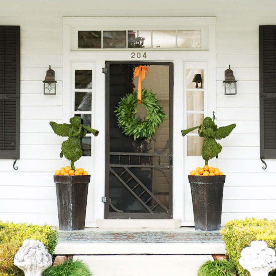 Christmas decoration door branches tree garden