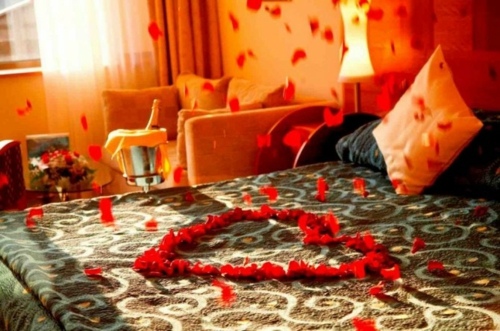 deco of valentine bed