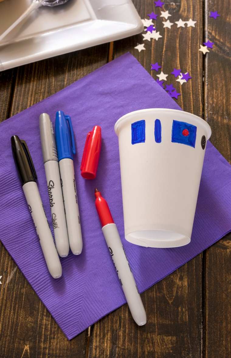 deco birthday star wars diy goblets r2-d2