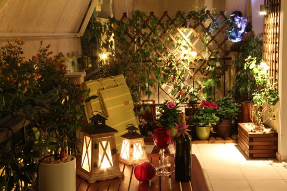 deco balcony lanterns