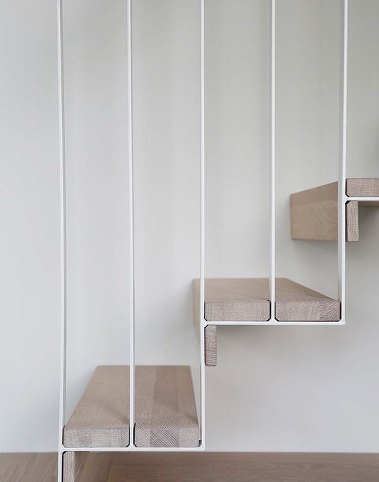 deco cage modern staircase-steps-wood