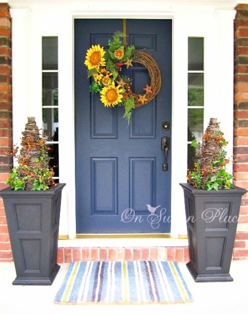 warm autumn door deco