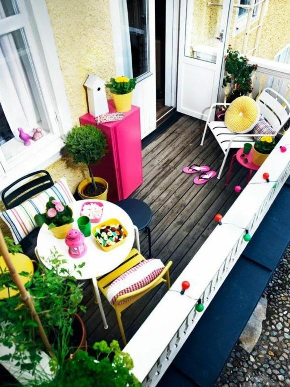 deco colored balcony