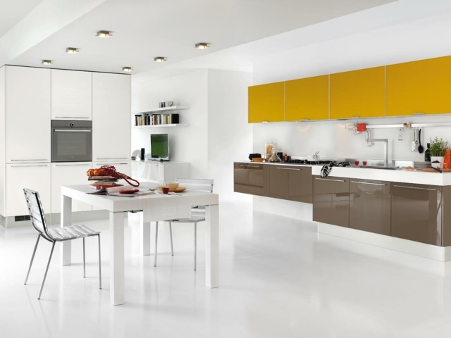 yellow beige kitchen deco