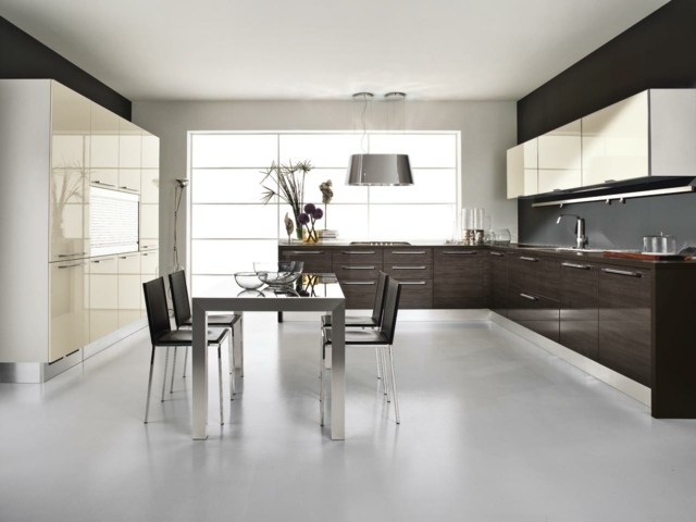 two-tone modern kitchen deco