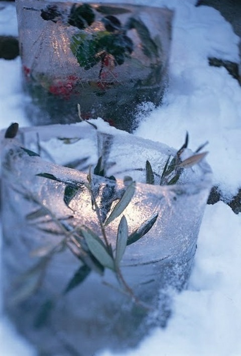 Juledekoration uden for isen