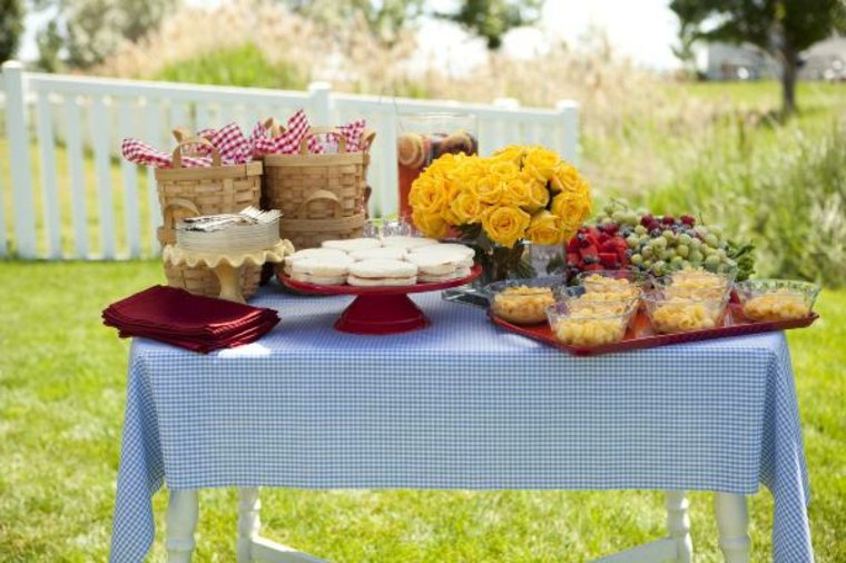 yellow rose table decoration fruit birthday