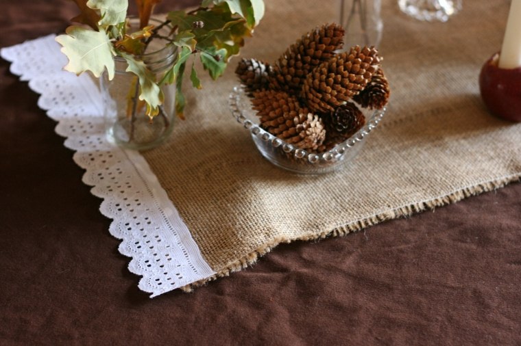 deco table-noel idea table runner canvas jute lace