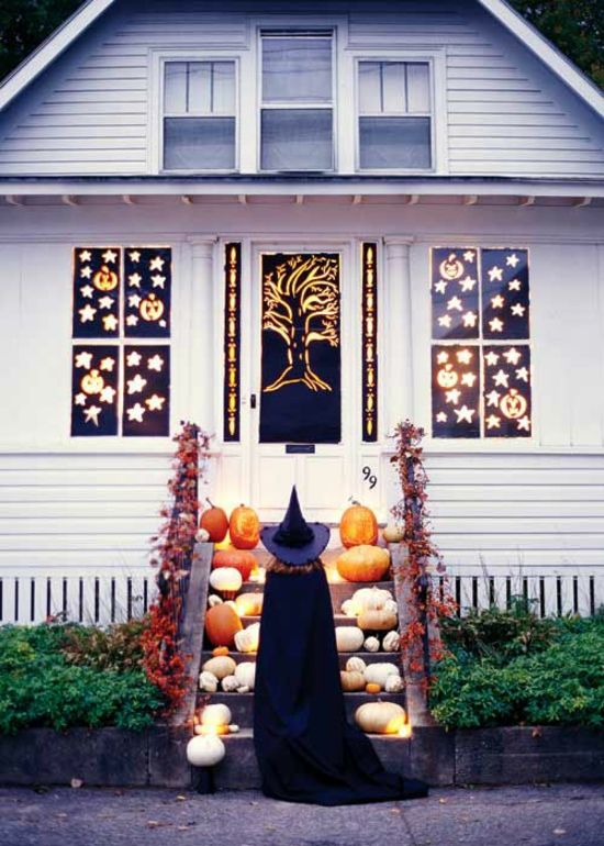 deco stairs pumpkins halloween