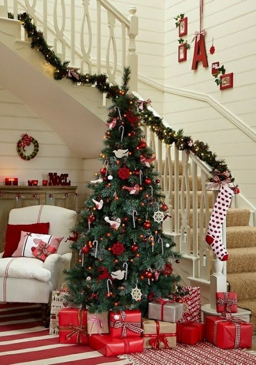 deco stair Christmas tree