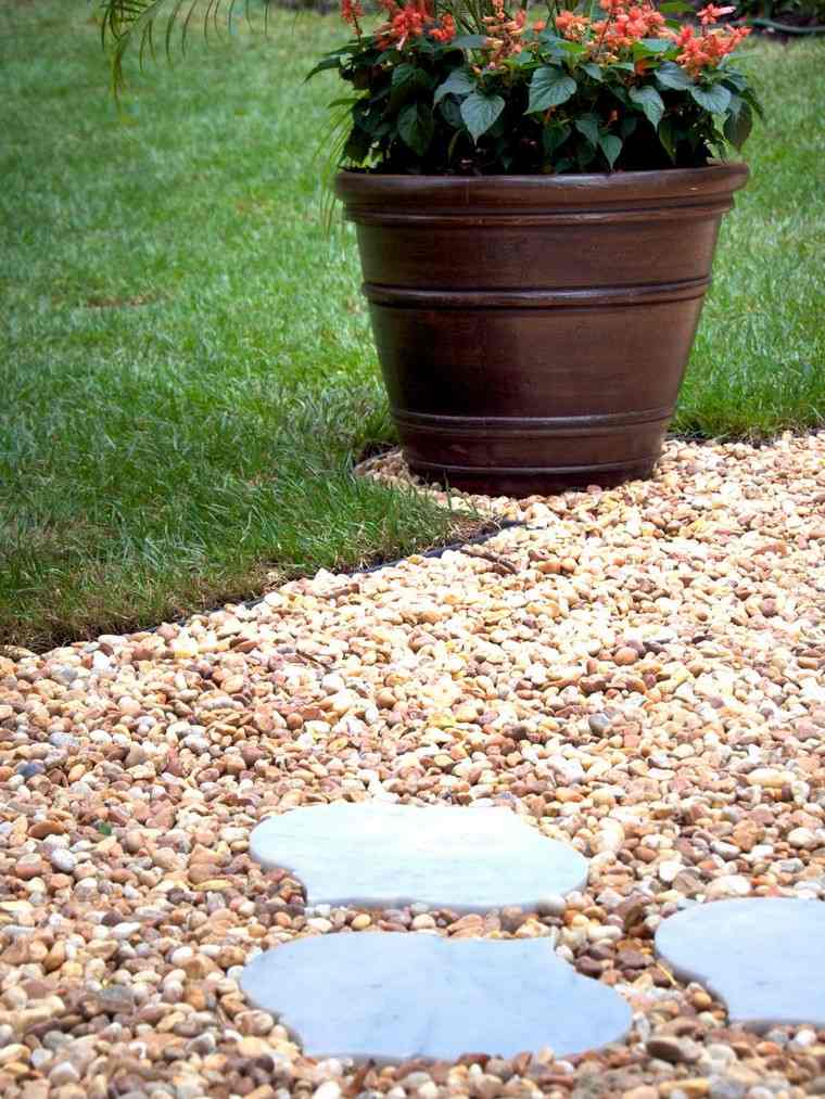 deco japanese garden idea garden path pebbles diy