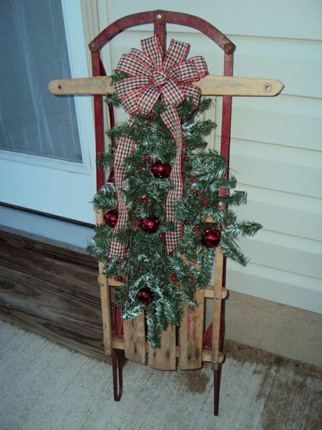 deco christmas outdoors sled wood deco idea christmas balls