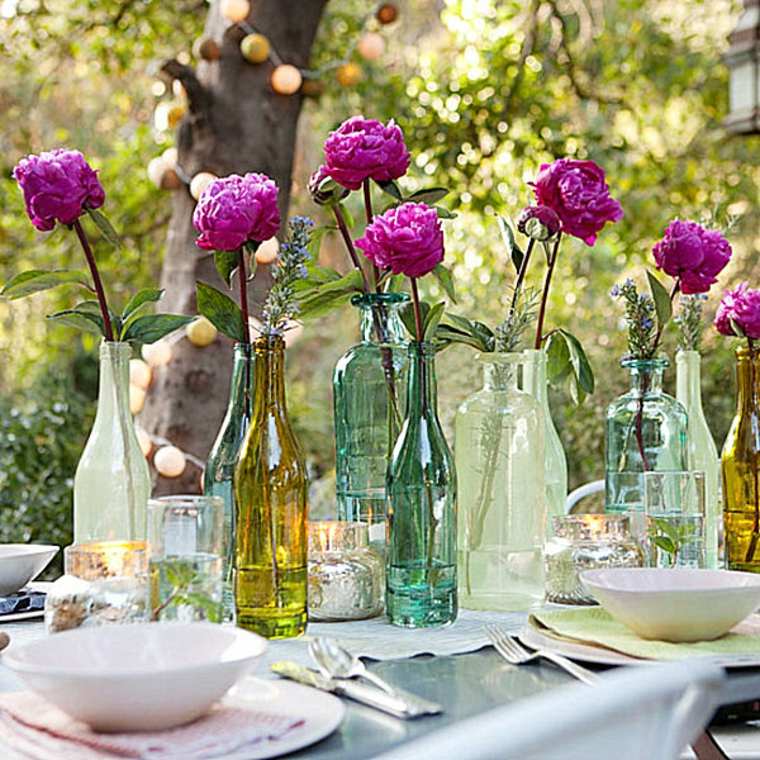 deco table birthday flowers glass bottles party