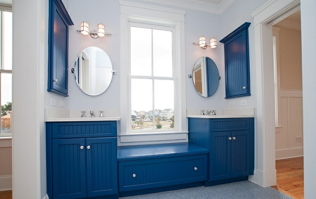 deco interior blue white window bathroom