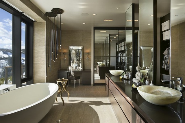 luxury bath room deco