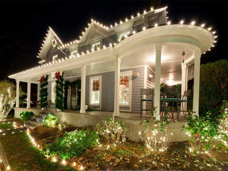 Bright Outdoor Christmas Decoration Facade og Have