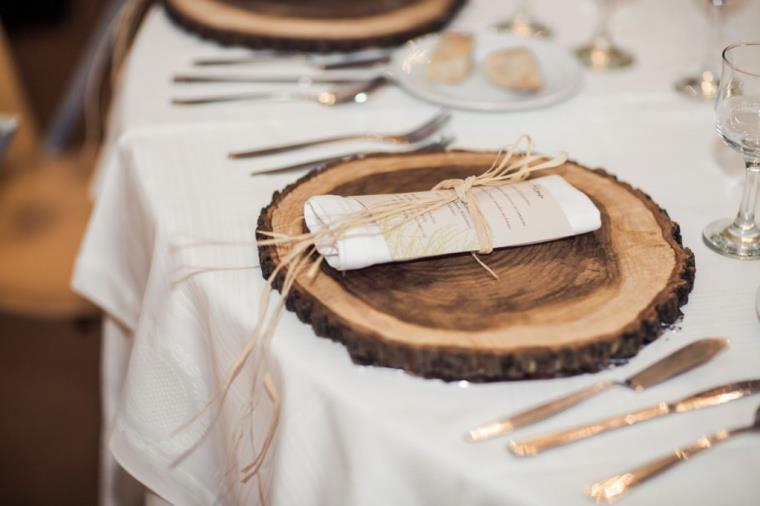 deco-äktenskap är-how-det-själv-placecard trä stammar