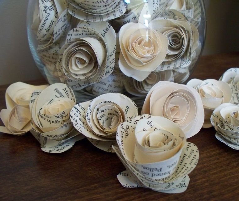 wedding decor to do yourself bouquet-flowers-paper-journal