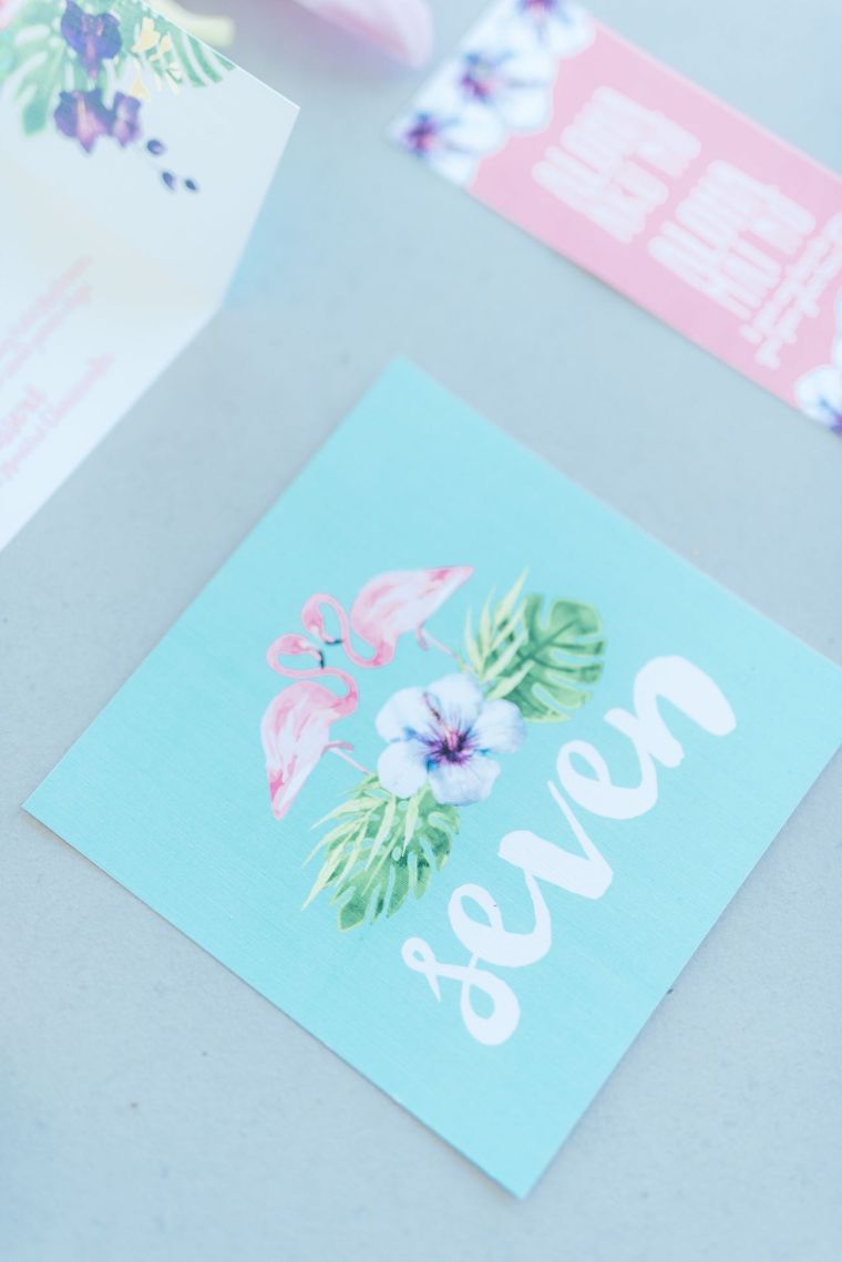 deco-marriage-romantic tree-wedding-table-cards-colored pastel-idee