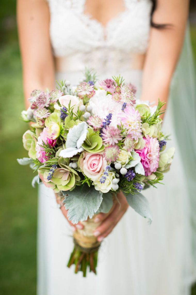 deco-wedding-bouquet-romantic bride-pink-colored pastel-idee