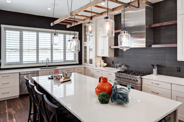 white kitchen wall deco