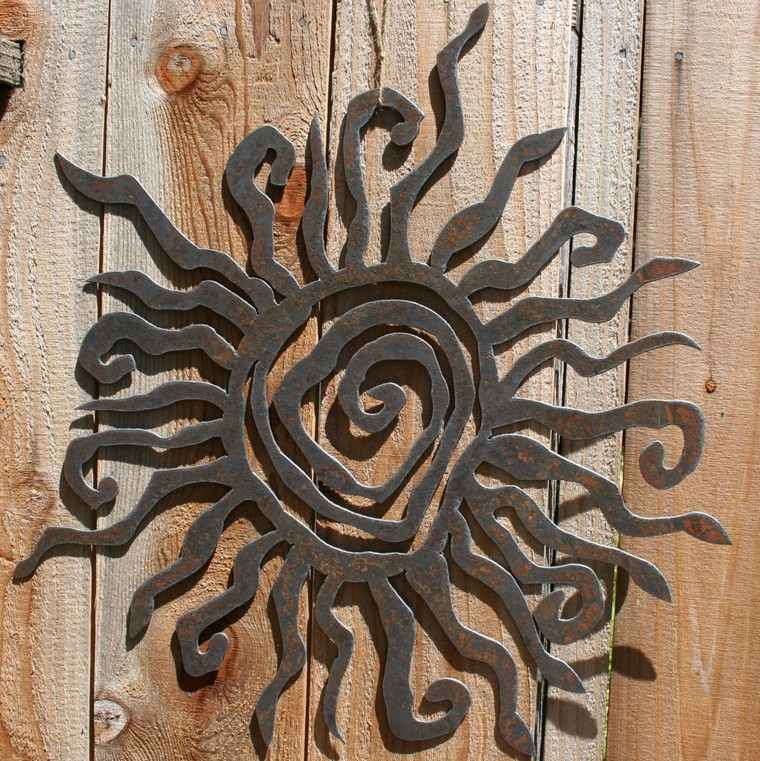 deco wall sun iron idea