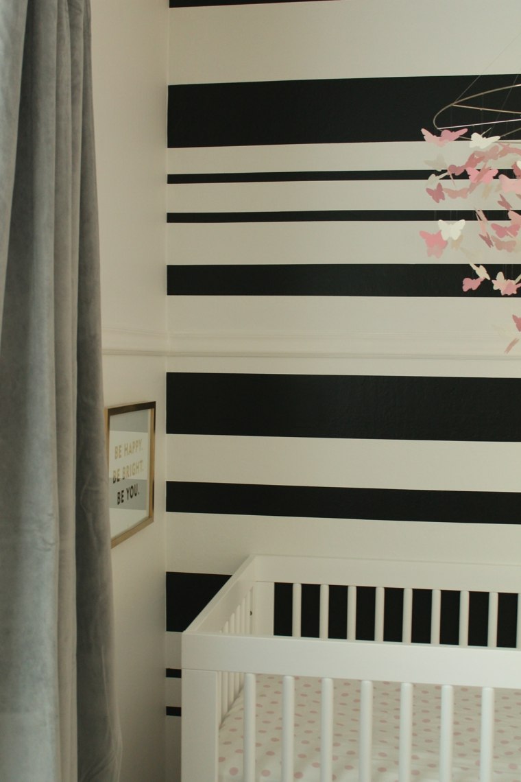 white black stripes baby room idea decorating cot