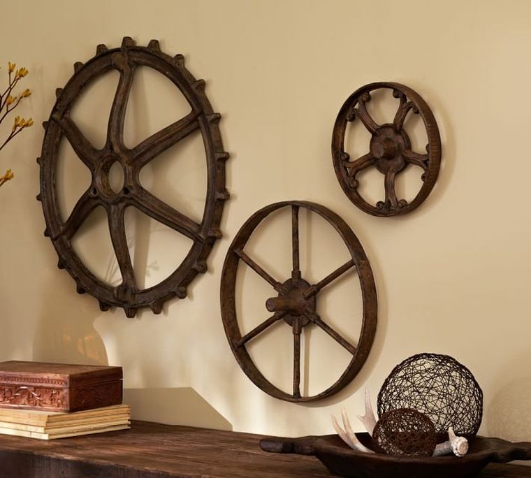 wall-deco-metal-wheel-vintage-style-industrial-pottery-barn