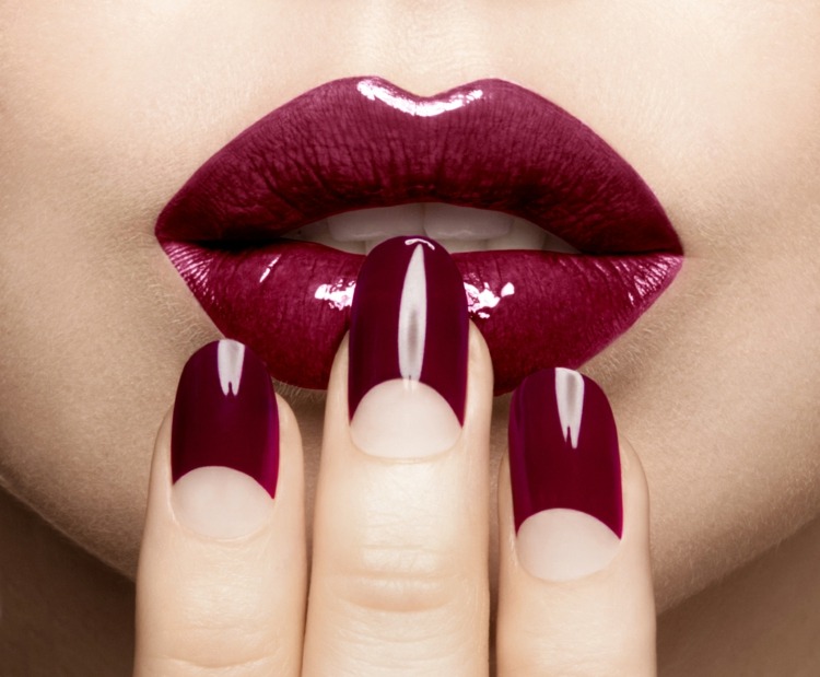 deco nail autumn idea burgundy