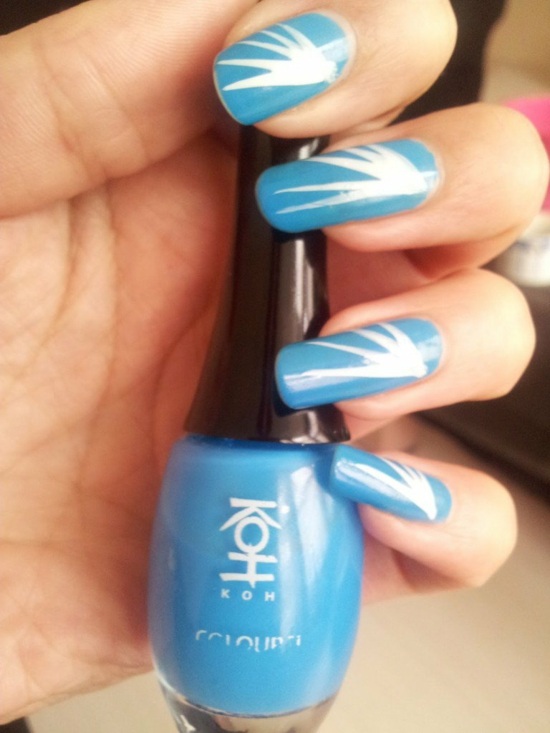 deco nails woman blue white