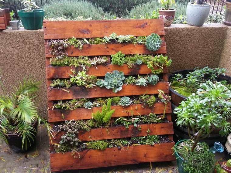 deco pallet-gardening-ideas-outside-wood plants