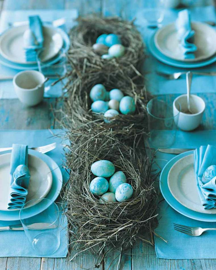 easter deco biru telur sarang idea bergaya meja kayu pedesaan