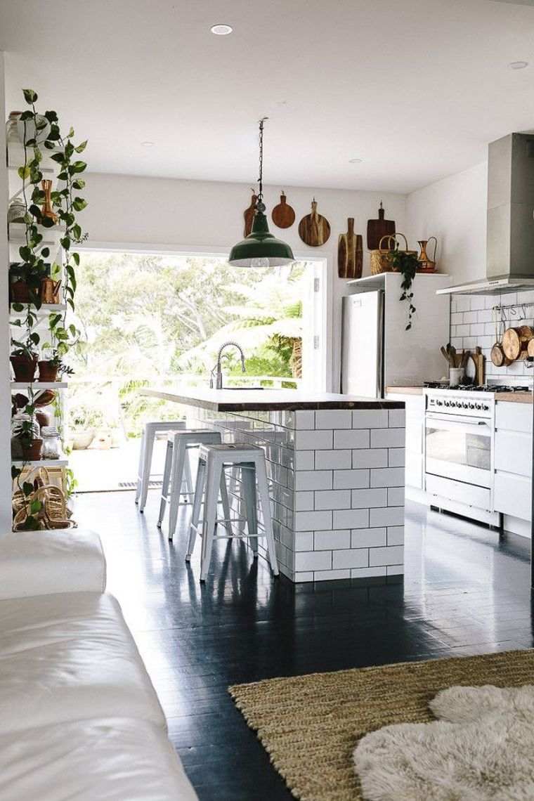 deco-pinterest-kitchen-island-color-white-black basement