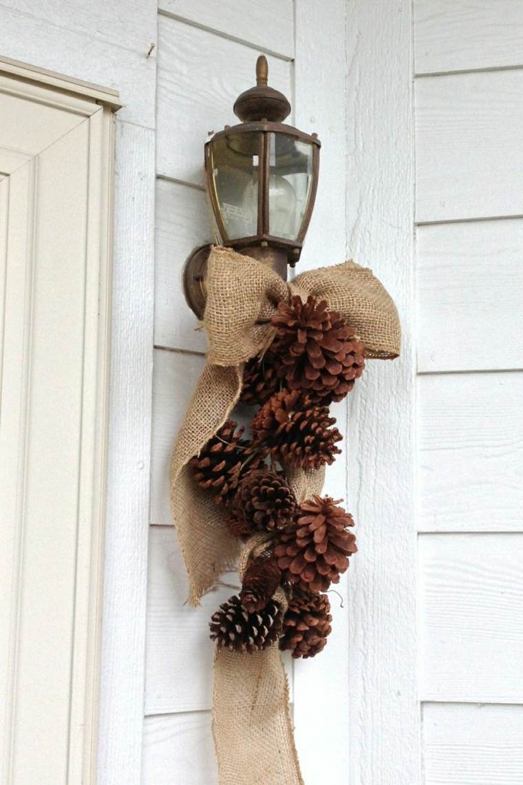 outdoor decoration idea pine cones garland diy