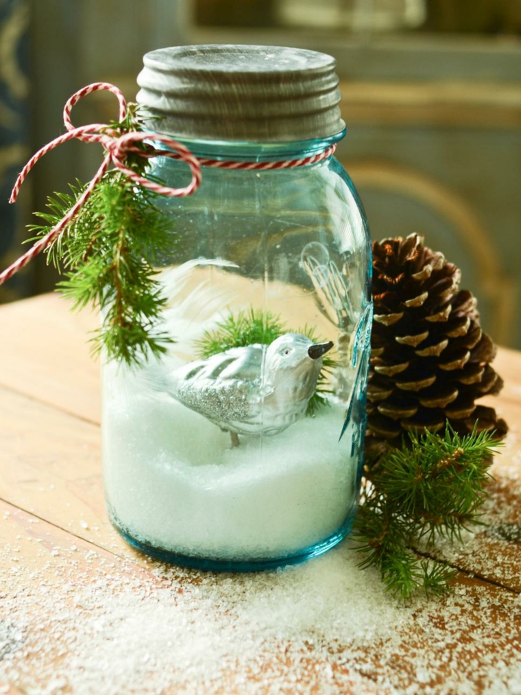 deco božična ideja steklena posoda pinecones božična ideja