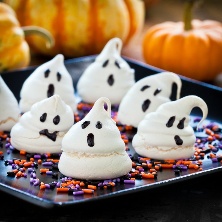 Meringue Ghost ideja Halloween ideja aktivnosti priročnik