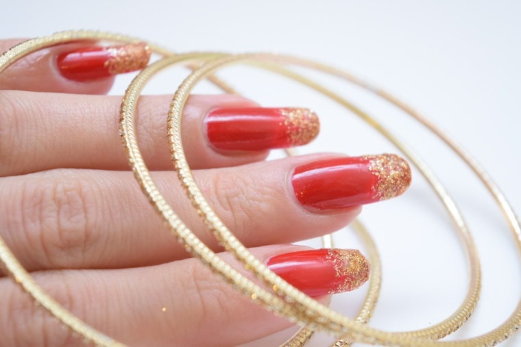 deco reveillon red nail-art gold