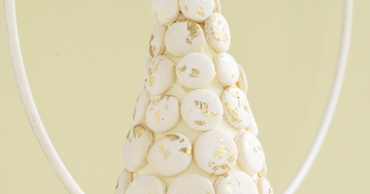 deco-eve-new-year-dessert-original-macaroons-förgylla