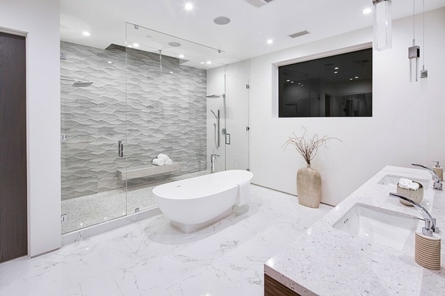 white bathroom deco