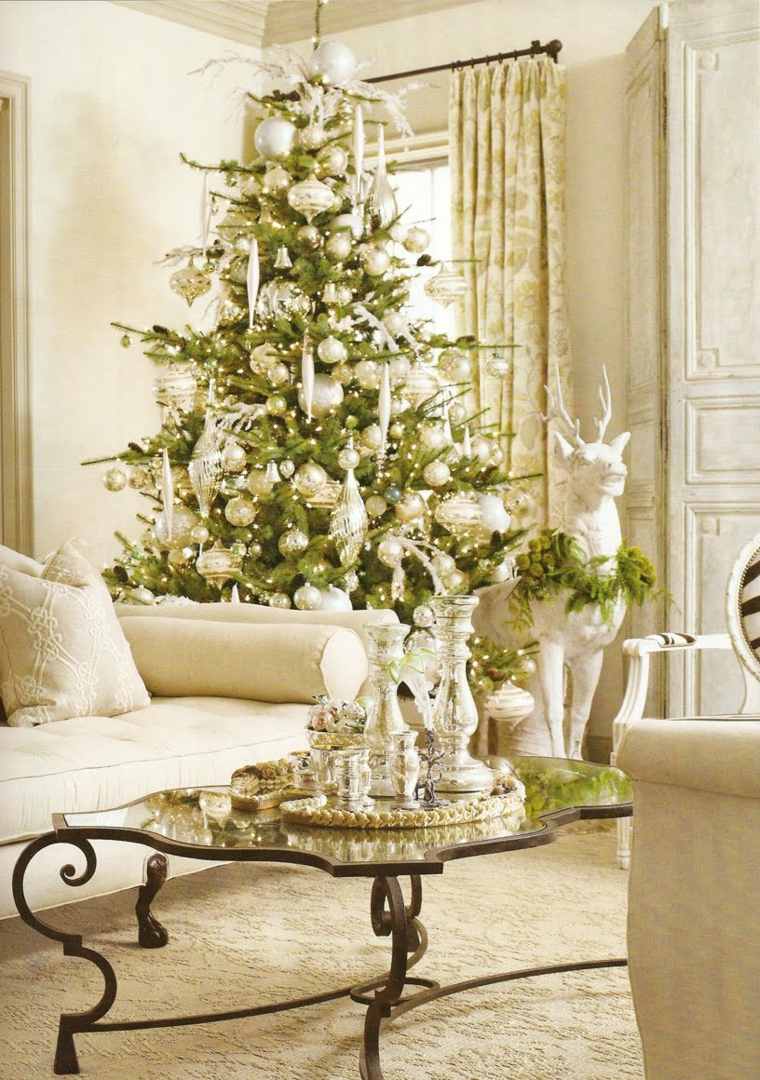 white Christmas tree deco