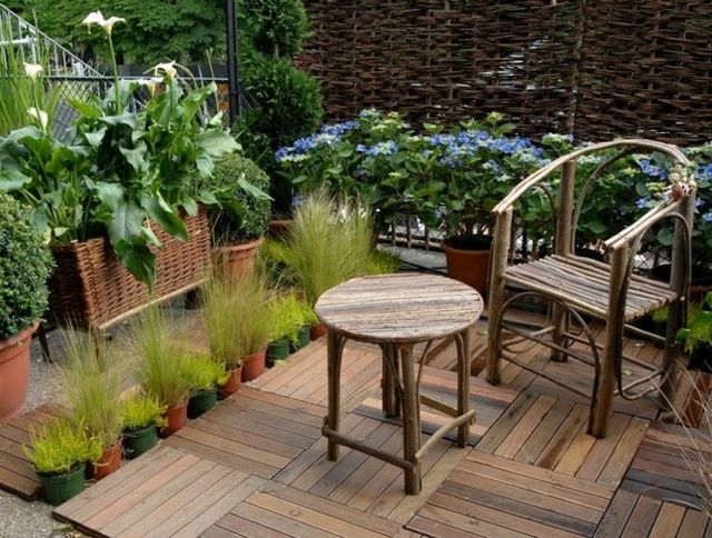 deco terrace wooden furniture arrangement small space outdoor deco plant