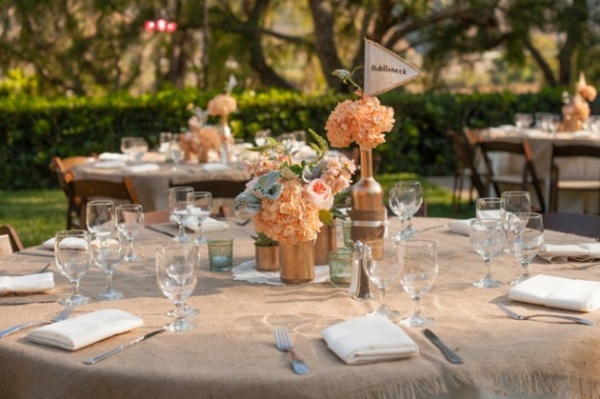 deco floral wedding table outdoor