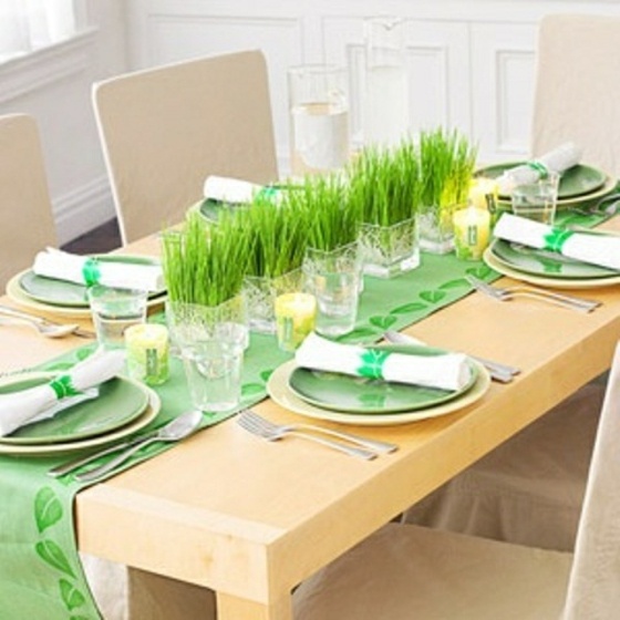 green grass table deco