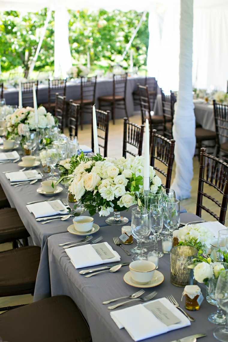 wedding themes for decorating tables with bouquets