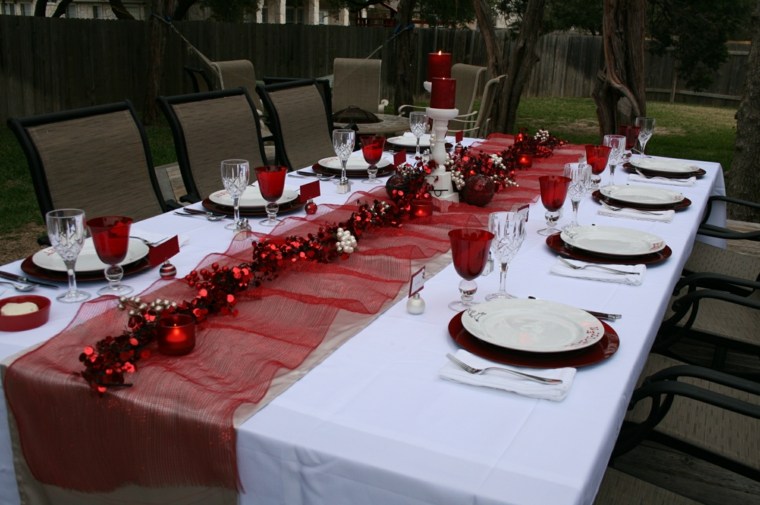 deco wedding table red white winter resized