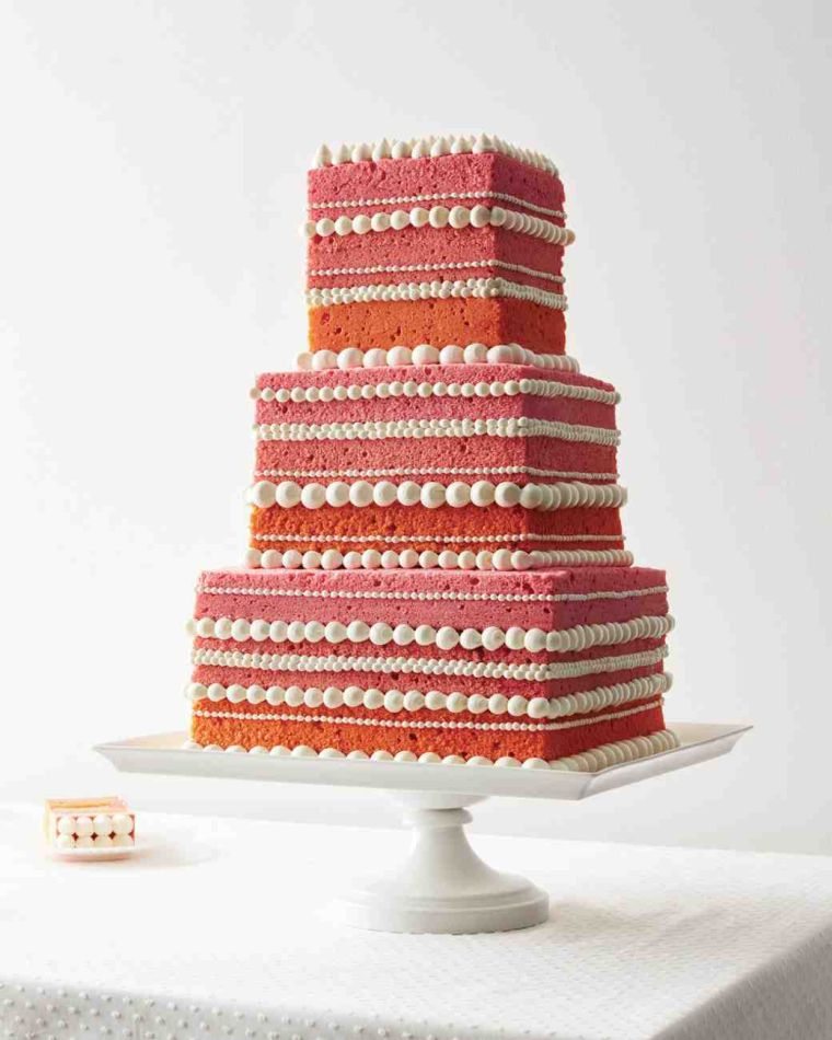 deco-table-marriage-red-and-white-cake-floors-idee