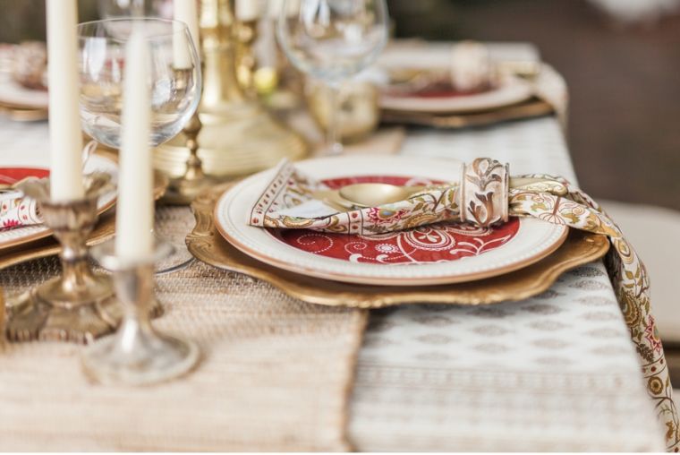 deco-table-äktenskap-röd-och-vit-guld-style-vintage-exempel