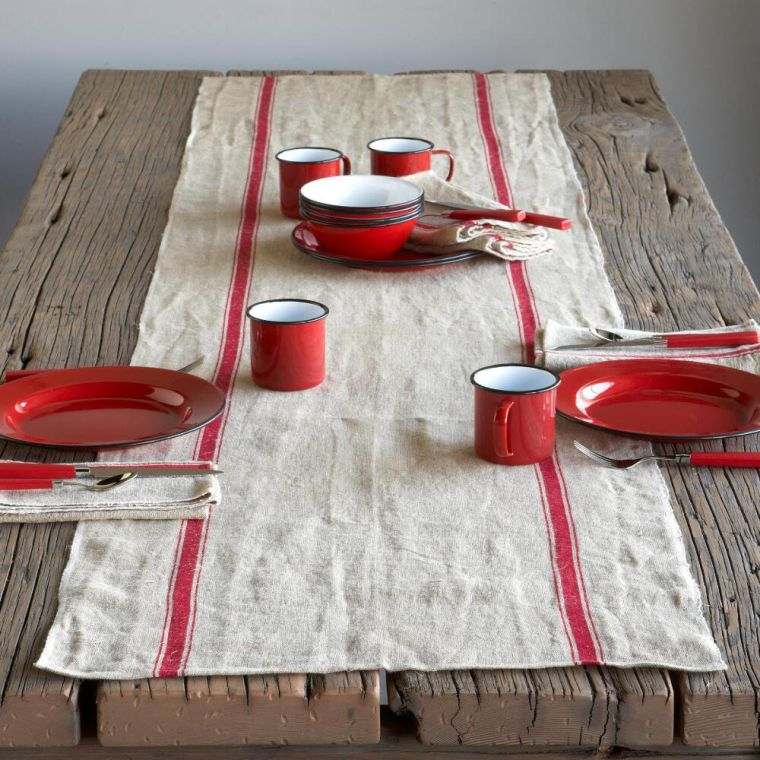 deco-table-marriage-red-and-white-style rustic-champetre