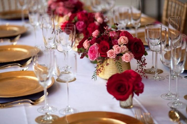 deco-table-äktenskap röd-vit maskin-eller-glamour